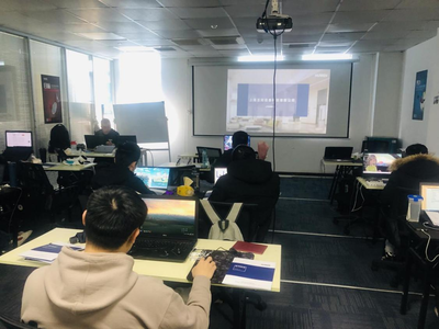 上海中心舉辦72班企業雙選會，聚焦網絡技術服務行業人才對接